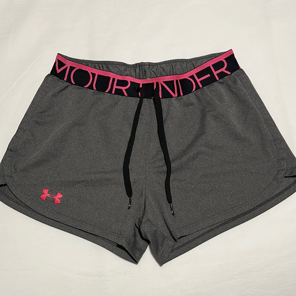 Youth Girls Under Armour athletic shorts-size L